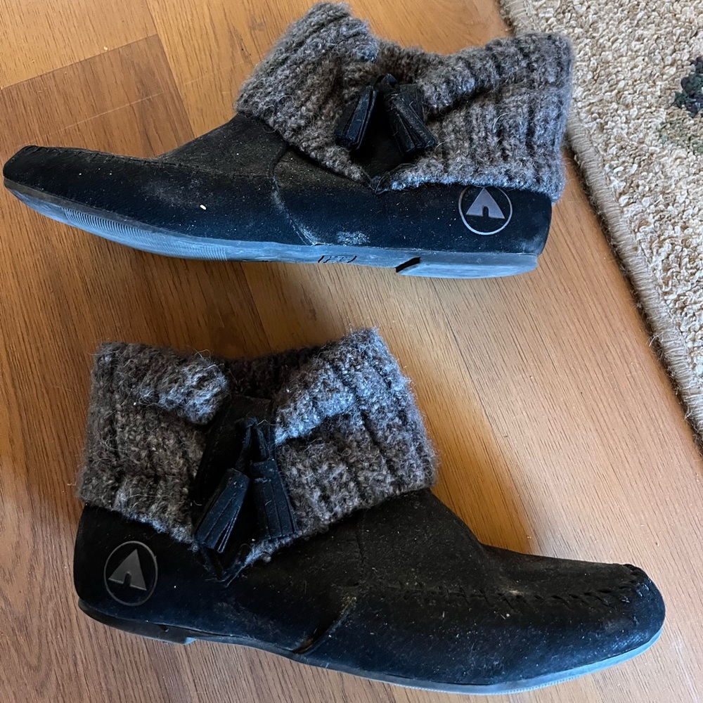 Air walk plushy boots